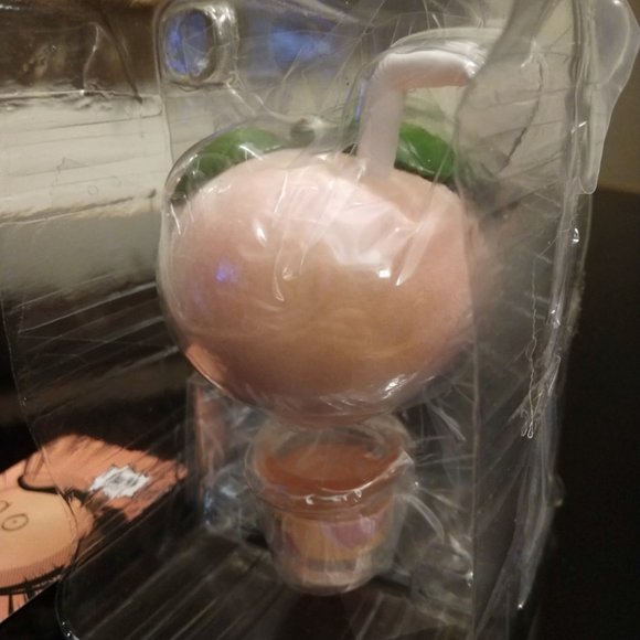 Flocked Anthropomorphic Peach Drink POP MART - Picture 7 of 7